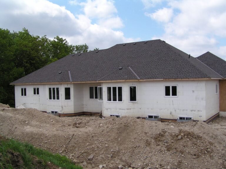 House Wrap Two Storey - Ontario house by the builder