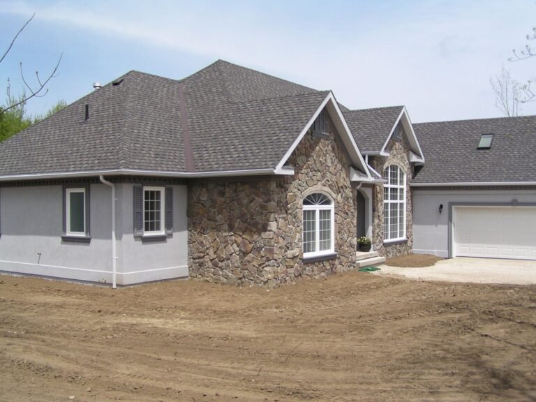 Stone Bungalow Three Gables - Ontario house by the builder