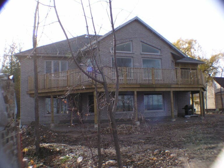 Stucco Rear Elevation Deck - Ontario house by the builder